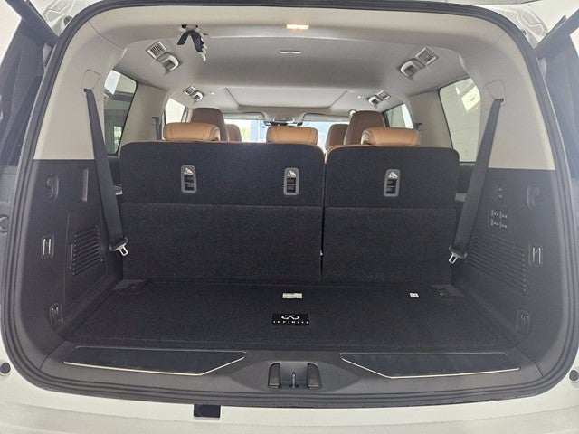 2027 INFINITI QX80 LUXE