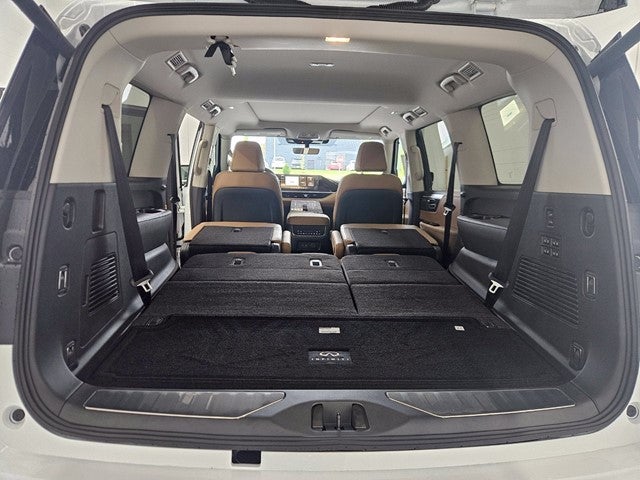 2027 INFINITI QX80 LUXE