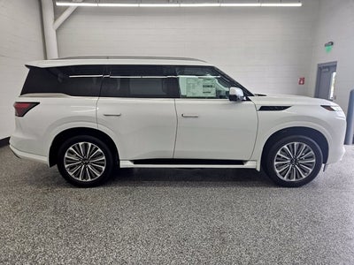 2027 INFINITI QX80 LUXE