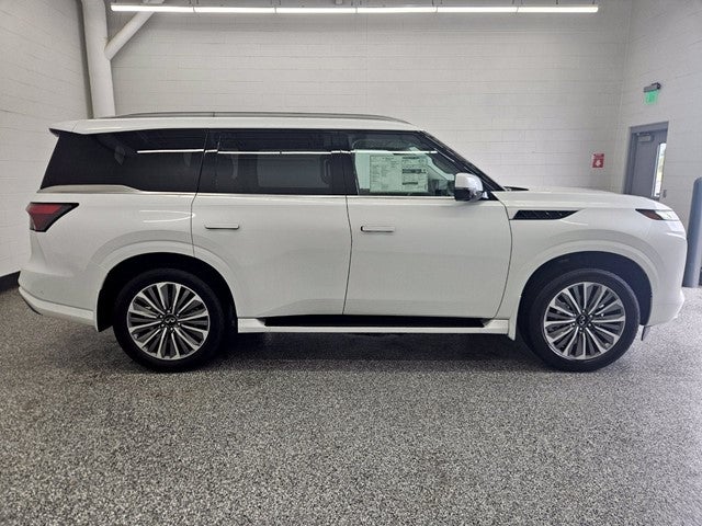 2027 INFINITI QX80 LUXE