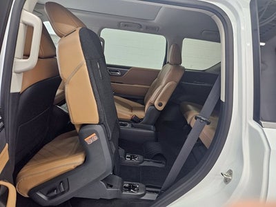 2027 INFINITI QX80 LUXE