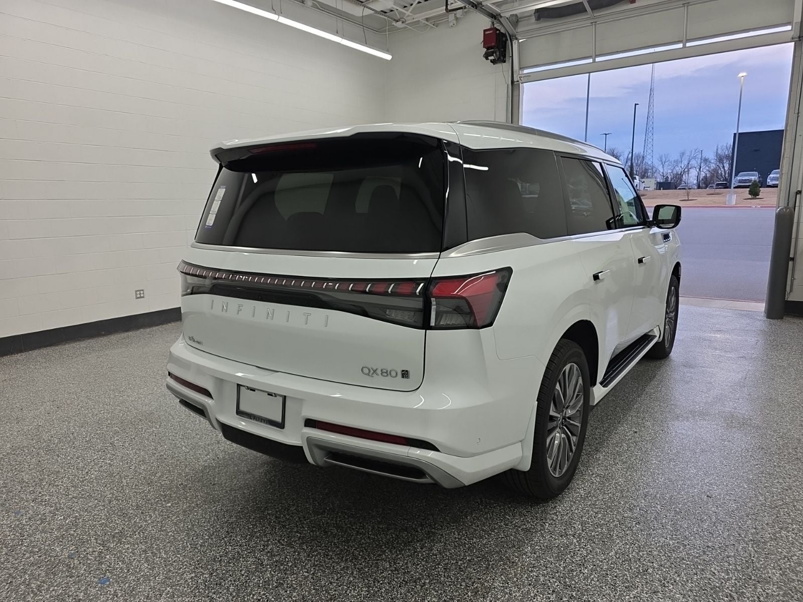 2026 INFINITI QX80 LUXE