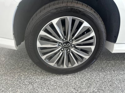 2027 INFINITI QX80 LUXE