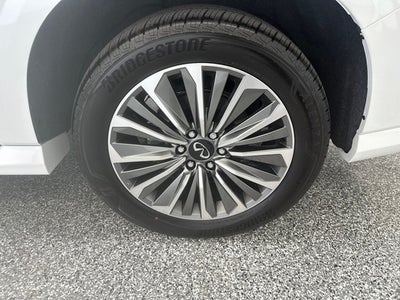 2027 INFINITI QX80 LUXE