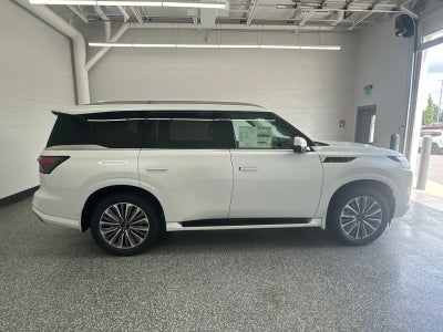 2027 INFINITI QX80 LUXE