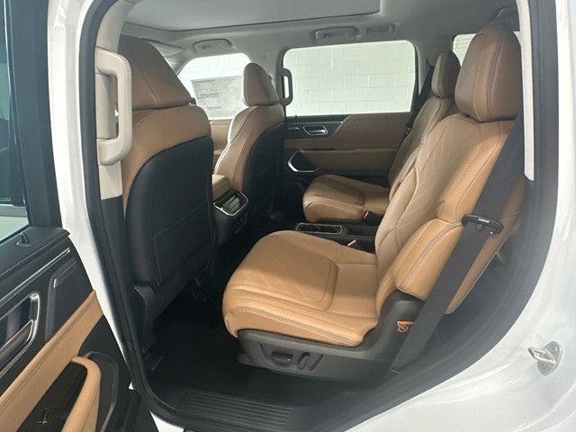 2027 INFINITI QX80 LUXE
