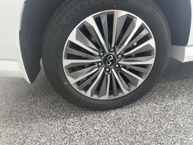 2027 INFINITI QX80 LUXE