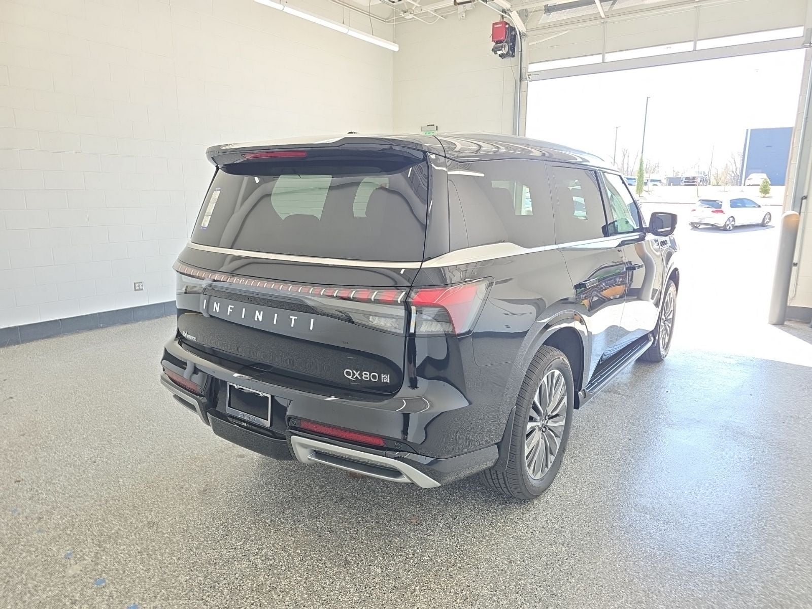 2026 INFINITI QX80 LUXE