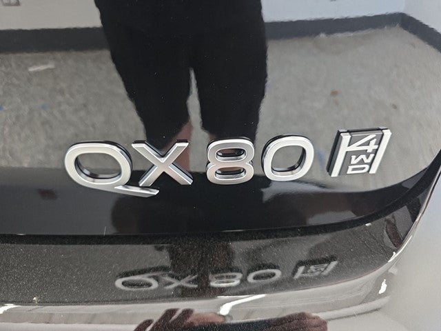 2026 INFINITI QX80 LUXE