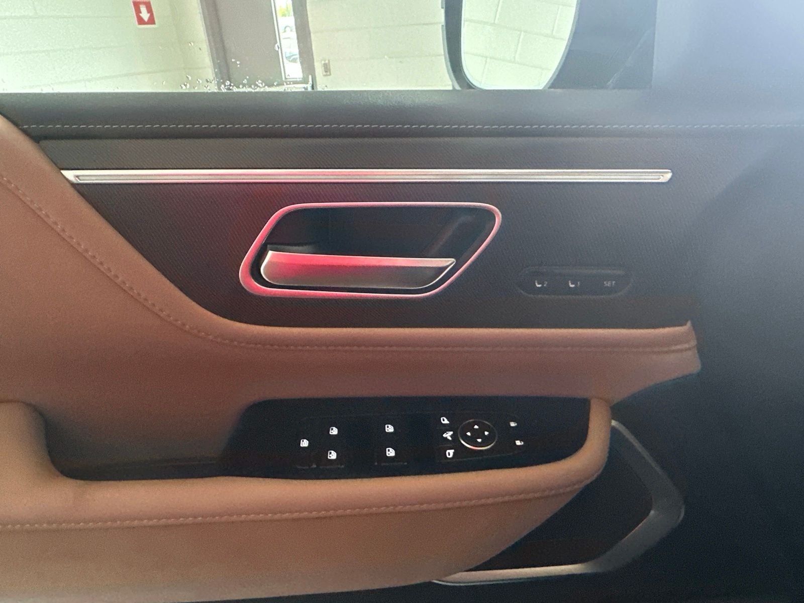 2027 INFINITI QX80 LUXE