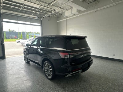2027 INFINITI QX80 LUXE