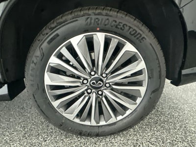 2027 INFINITI QX80 LUXE
