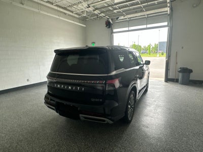 2027 INFINITI QX80 LUXE