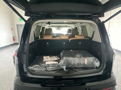 2027 INFINITI QX80 LUXE