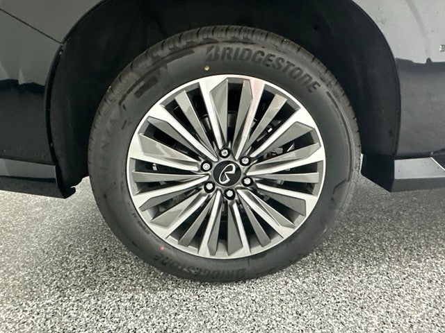 2027 INFINITI QX80 LUXE
