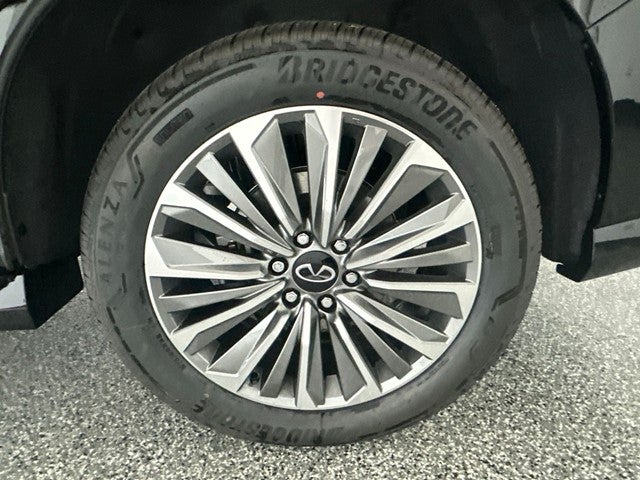 2027 INFINITI QX80 LUXE