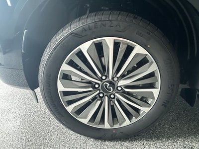 2027 INFINITI QX80 LUXE