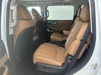 2027 INFINITI QX80 LUXE