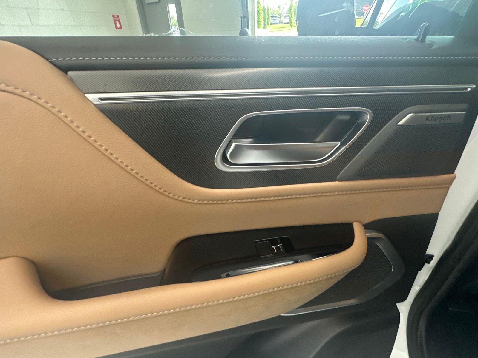 2027 INFINITI QX80 LUXE