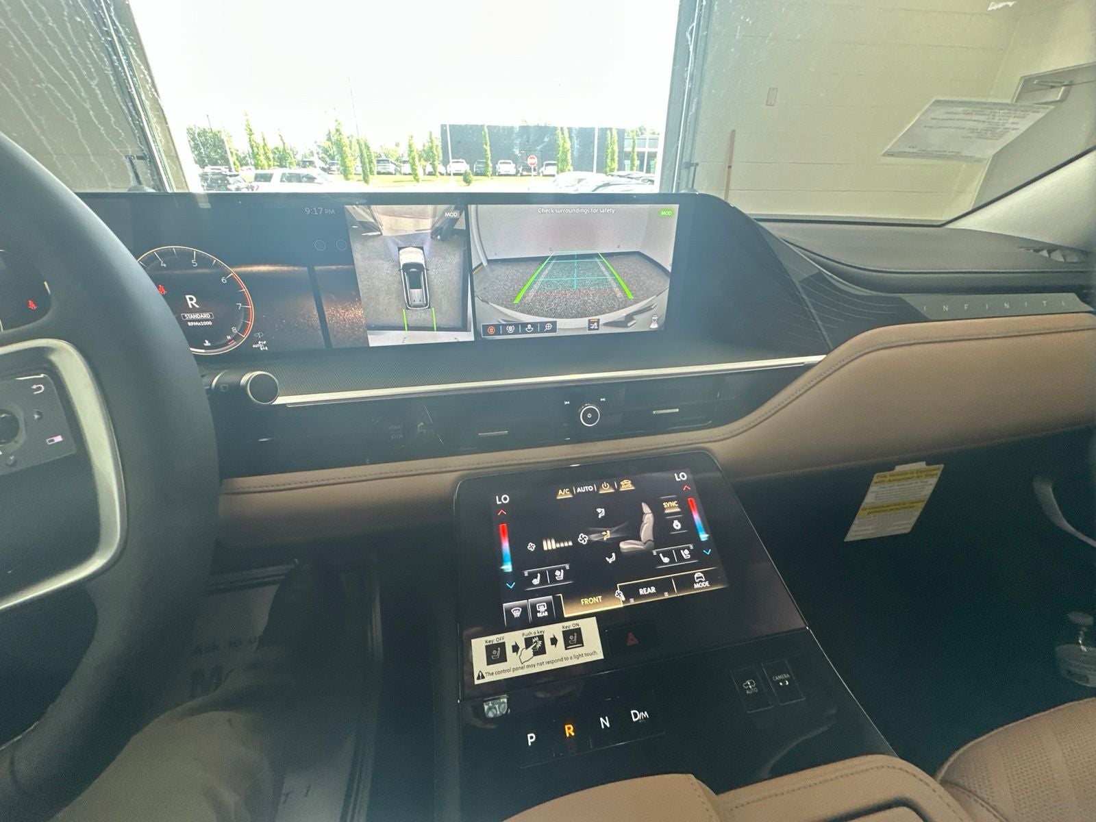 2027 INFINITI QX80 LUXE