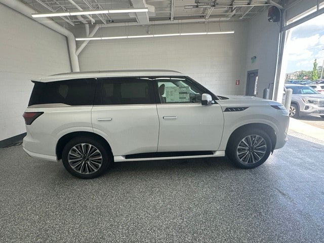 2027 INFINITI QX80 LUXE