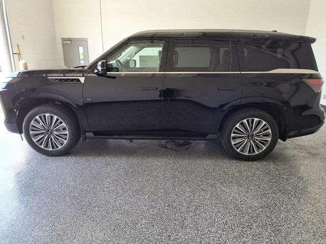 2027 INFINITI QX80 LUXE