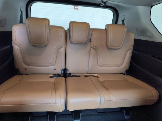 2027 INFINITI QX80 LUXE