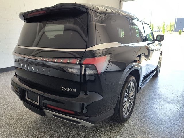 2027 INFINITI QX80 LUXE