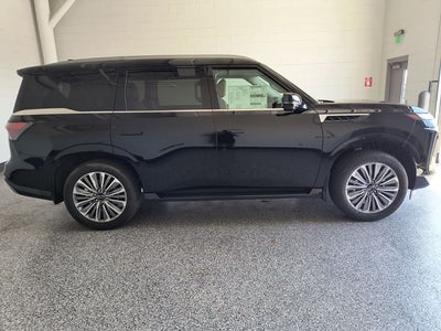 2027 INFINITI QX80 LUXE