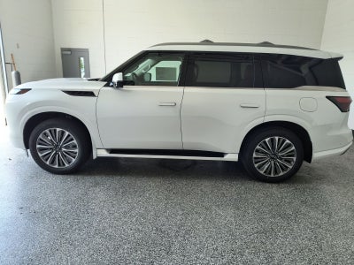 2027 INFINITI QX80 LUXE