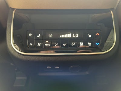 2027 INFINITI QX80 LUXE