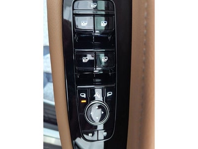2027 INFINITI QX80 LUXE