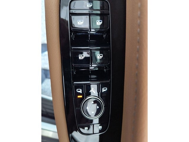 2027 INFINITI QX80 LUXE