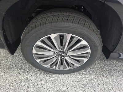 2026 INFINITI QX80 LUXE