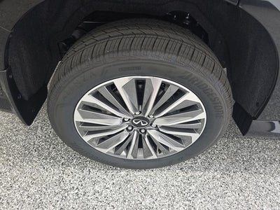 2026 INFINITI QX80 LUXE