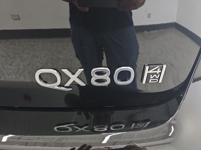 2026 INFINITI QX80 LUXE
