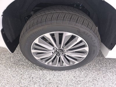 2026 INFINITI QX80 LUXE