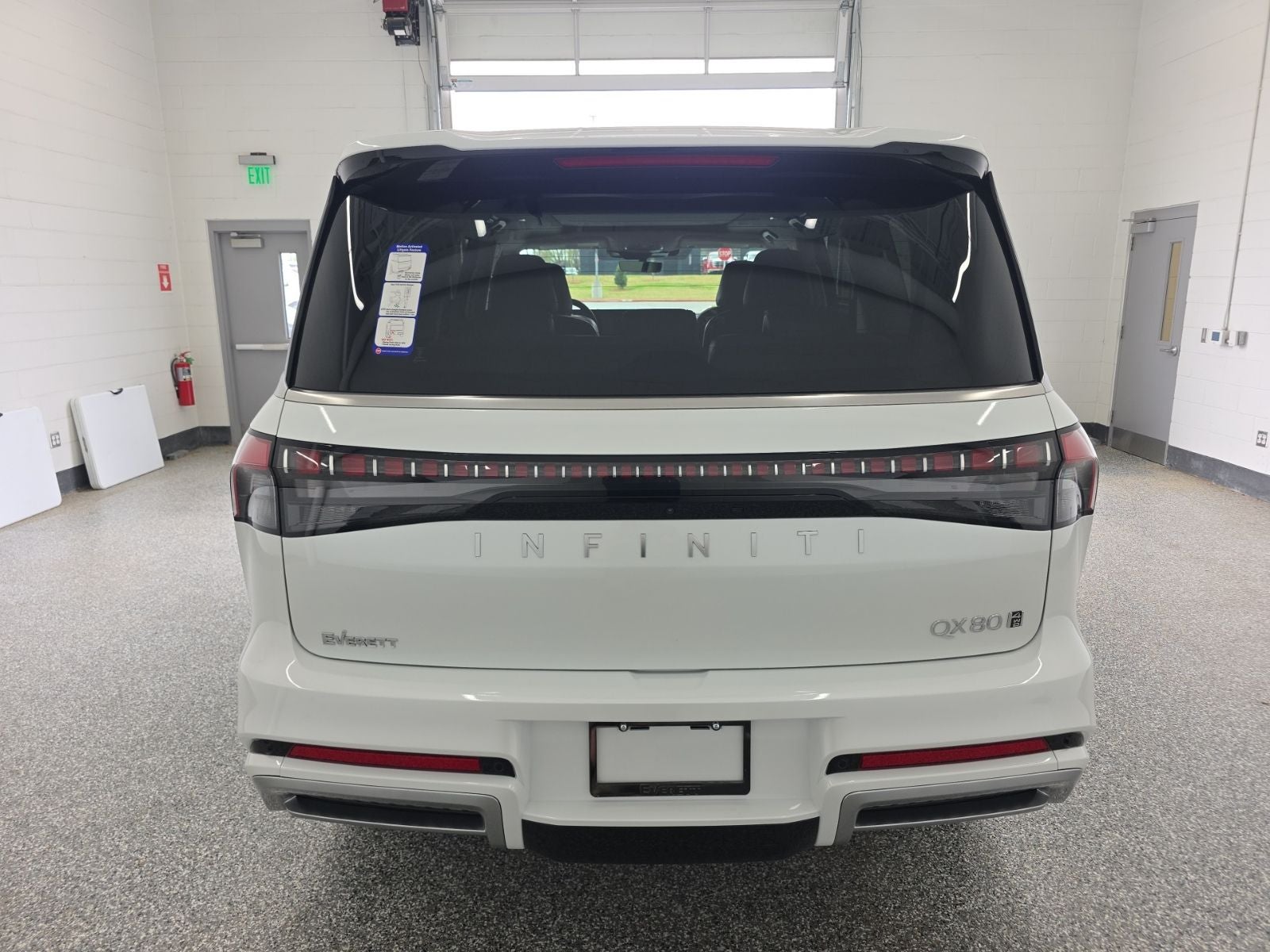 2026 INFINITI QX80 LUXE