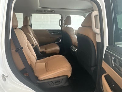 2027 INFINITI QX80 LUXE
