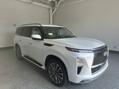 2027 INFINITI QX80 LUXE