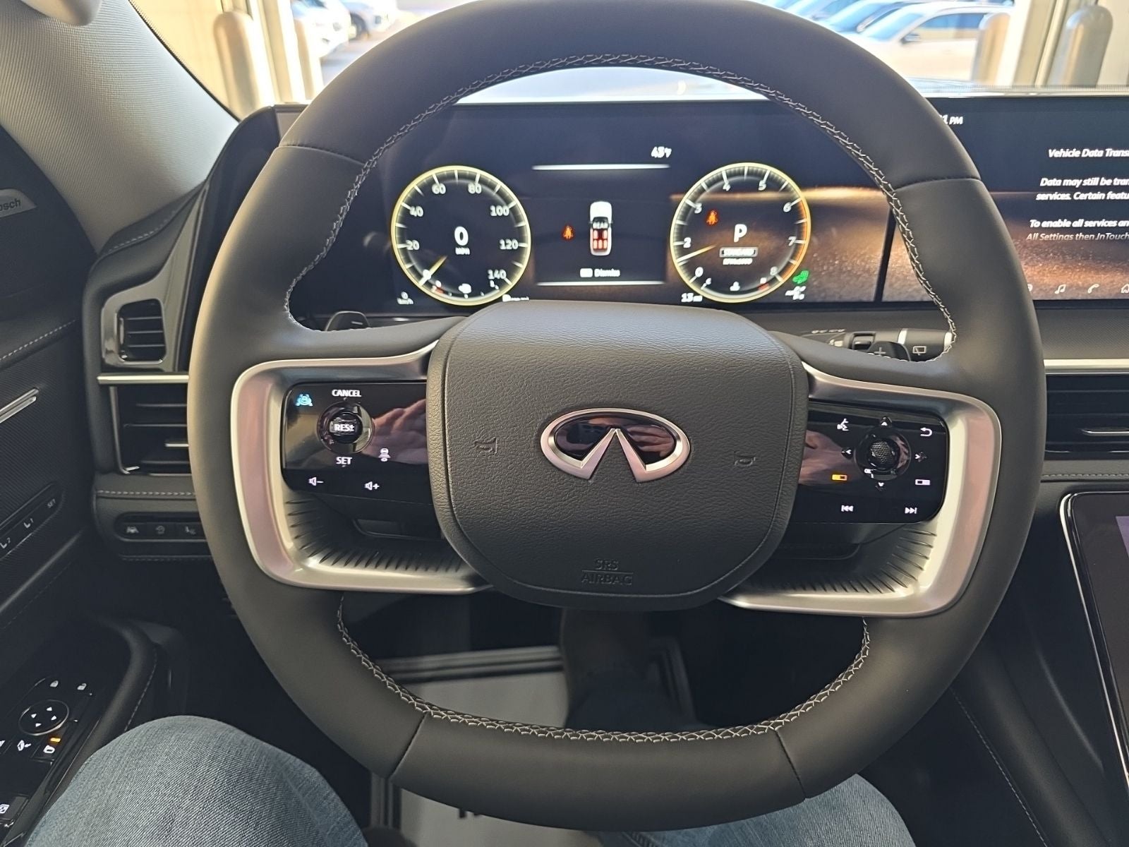 2026 INFINITI QX80 LUXE