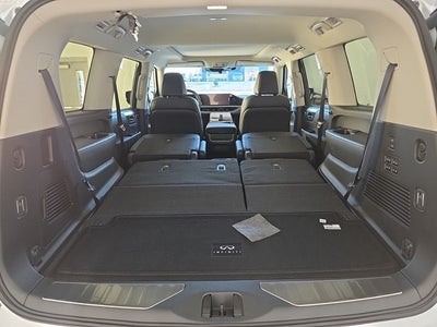 2026 INFINITI QX80 LUXE