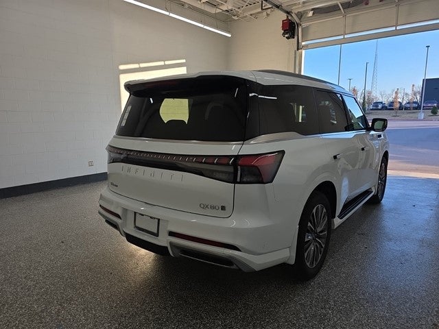 2026 INFINITI QX80 LUXE