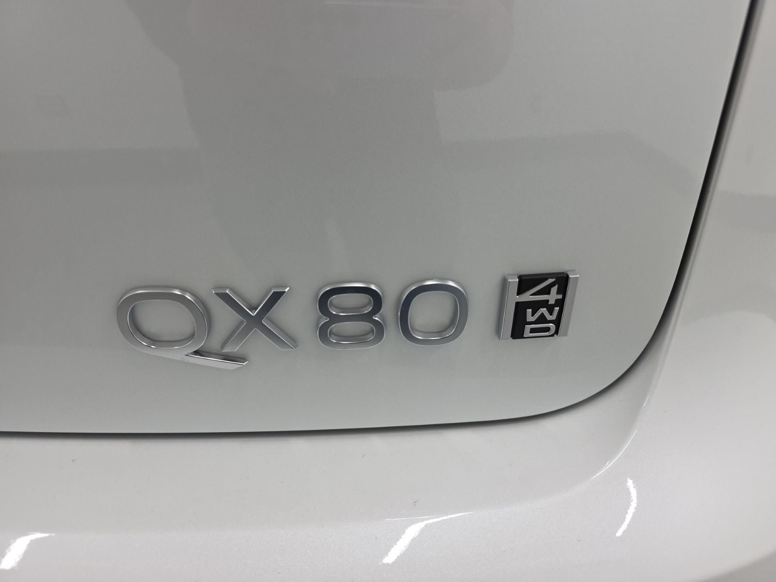 2026 INFINITI QX80 LUXE