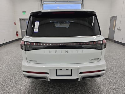 2026 INFINITI QX80 LUXE