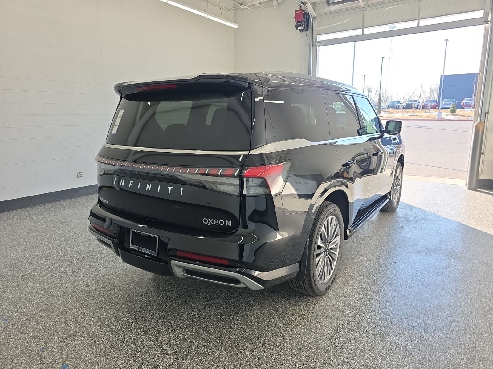 2026 INFINITI QX80 LUXE