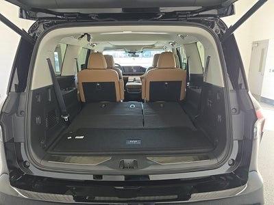 2026 INFINITI QX80 LUXE
