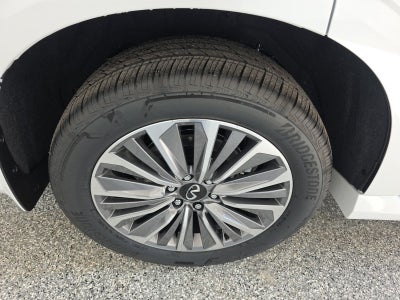 2026 INFINITI QX80 LUXE