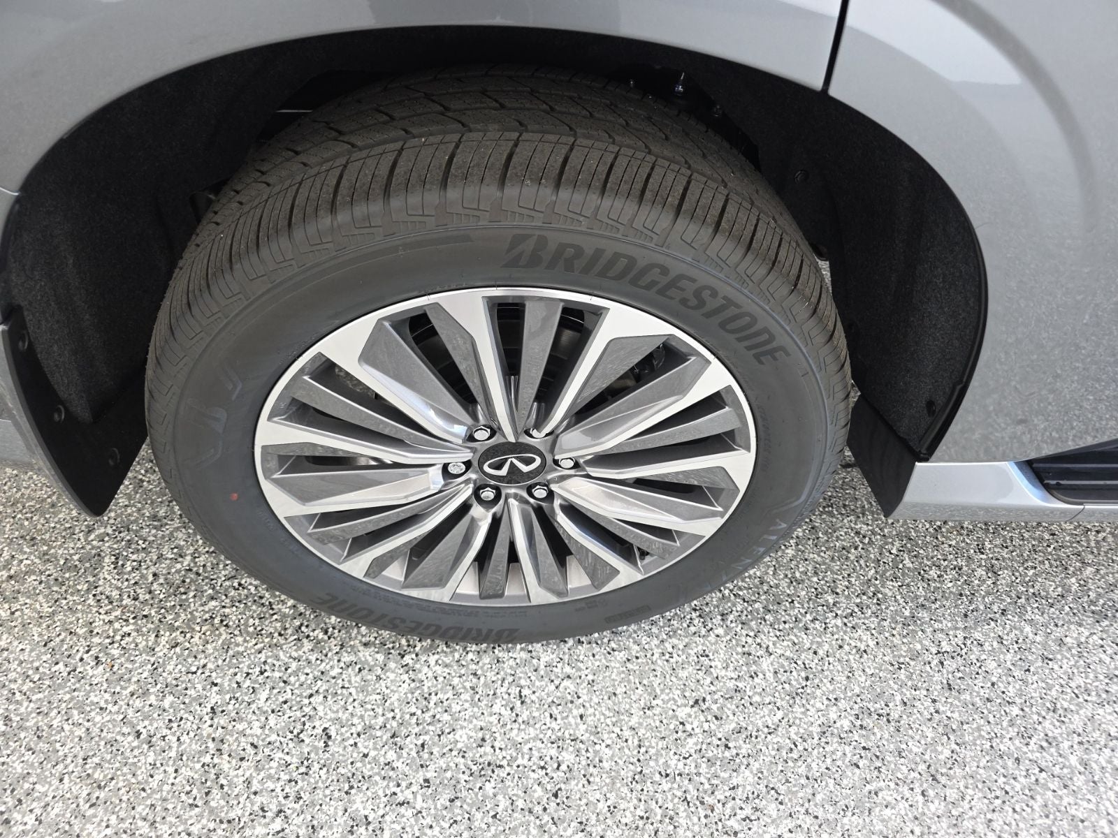 2026 INFINITI QX80 LUXE