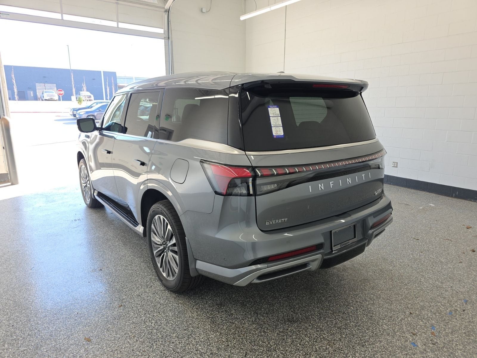 2026 INFINITI QX80 LUXE